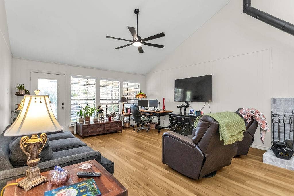 2121 Windy Drive, Garland, TX 75044 2121 Windy Drive, Garland, TX 75044