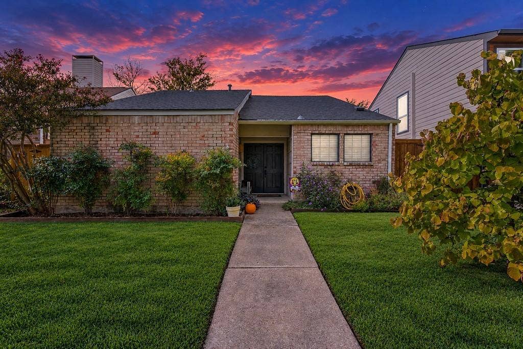 2121 Windy Drive, Garland, TX 75044 2121 Windy Drive, Garland, TX 75044