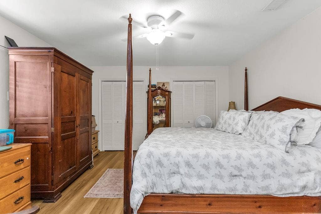 2121 Windy Drive, Garland, TX 75044 2121 Windy Drive, Garland, TX 75044