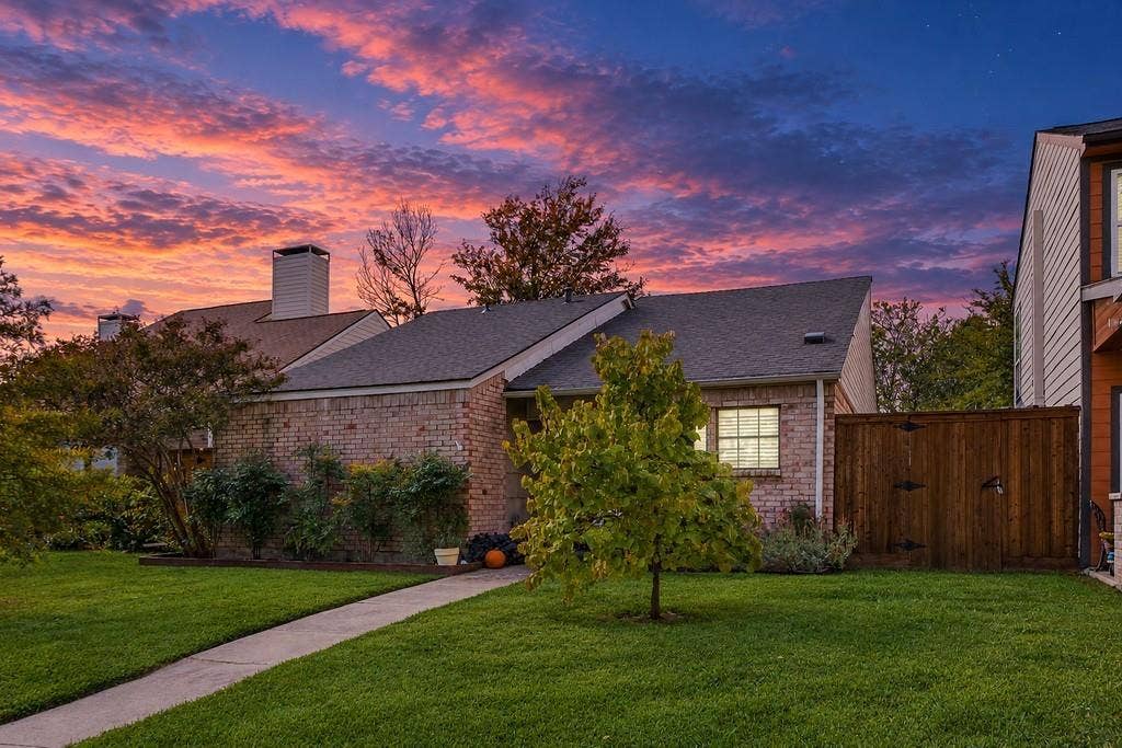2121 Windy Drive, Garland, TX 75044 2121 Windy Drive, Garland, TX 75044