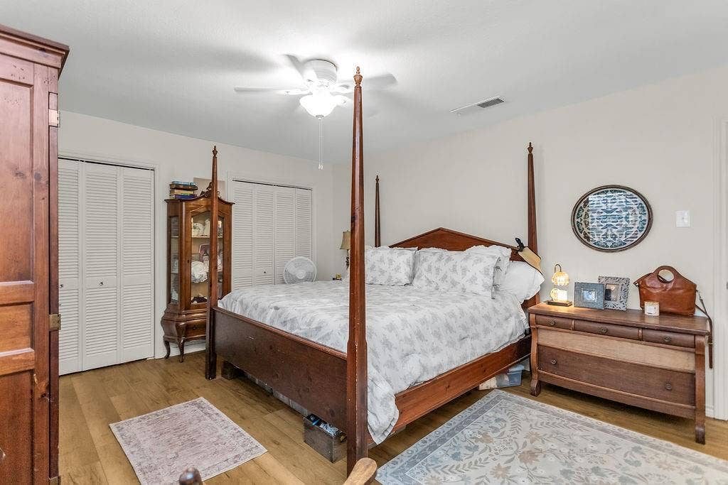 2121 Windy Drive, Garland, TX 75044 2121 Windy Drive, Garland, TX 75044