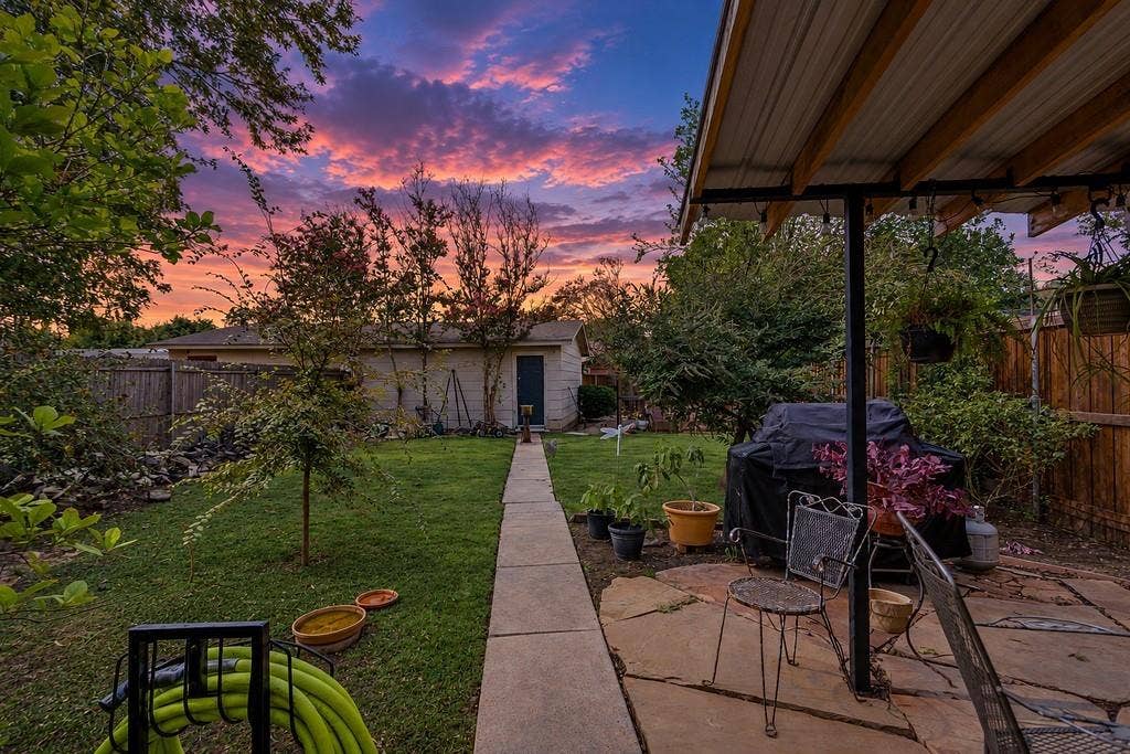 2121 Windy Drive, Garland, TX 75044 2121 Windy Drive, Garland, TX 75044