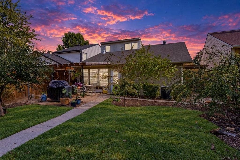 2121 Windy Drive, Garland, TX 75044 2121 Windy Drive, Garland, TX 75044