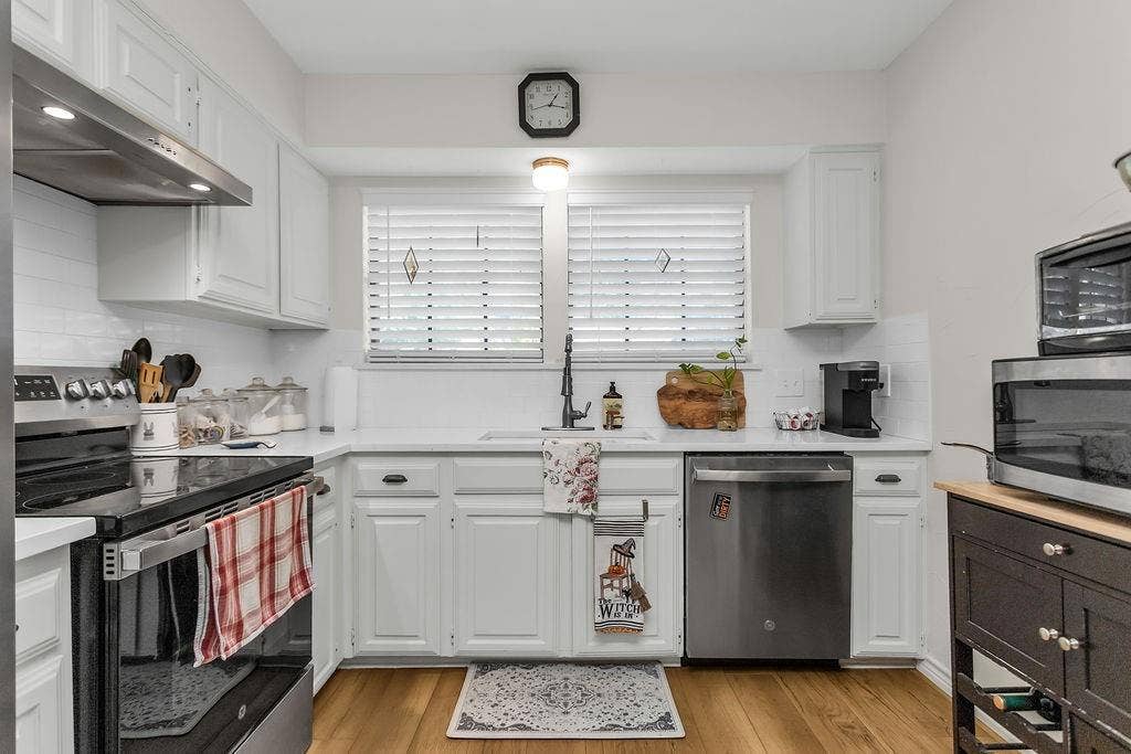 2121 Windy Drive, Garland, TX 75044 2121 Windy Drive, Garland, TX 75044