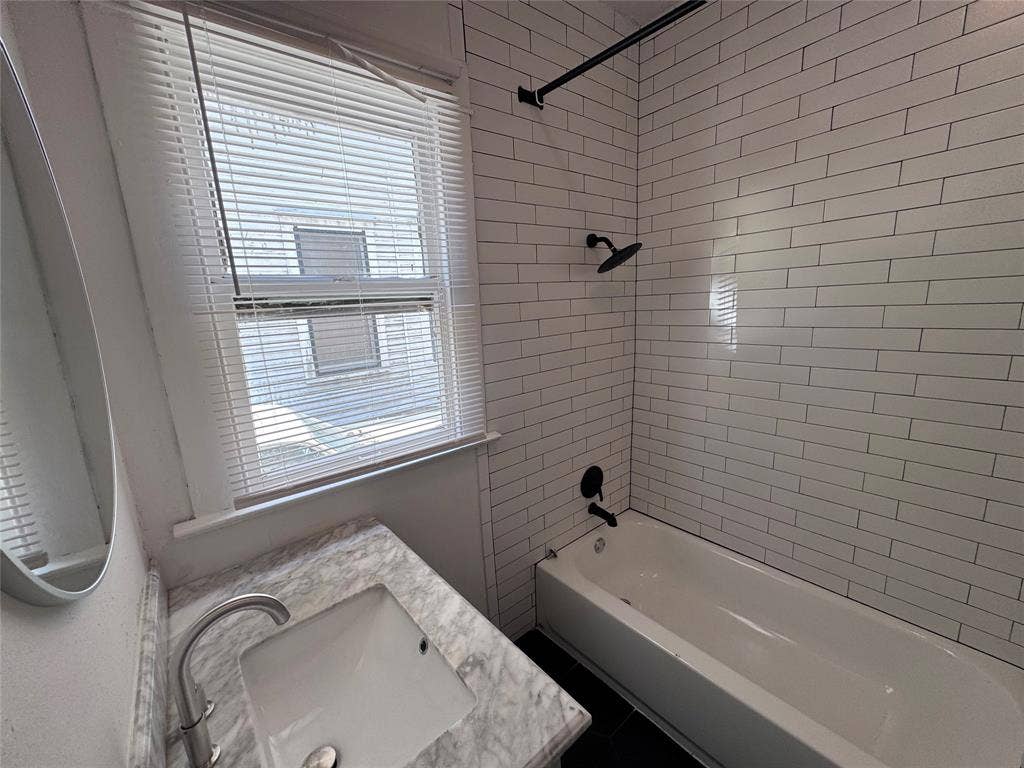 5617 Victor Street, Dallas, TX 75214