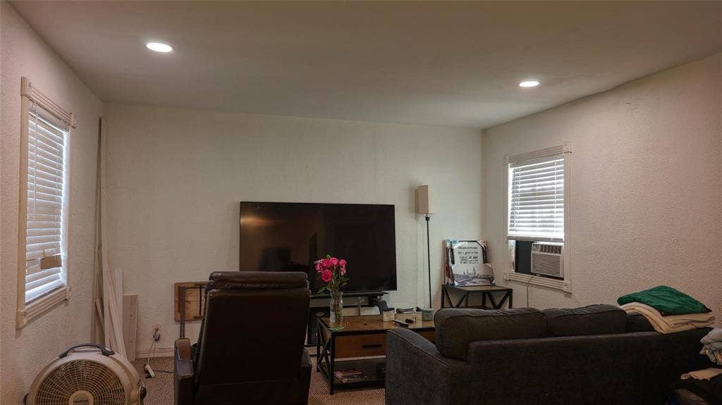 2536 Jennings Avenue, Dallas, TX 75216 2536 Jennings Avenue, Dallas, TX 75216