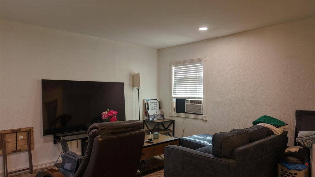 2536 Jennings Avenue, Dallas, TX 75216 2536 Jennings Avenue, Dallas, TX 75216