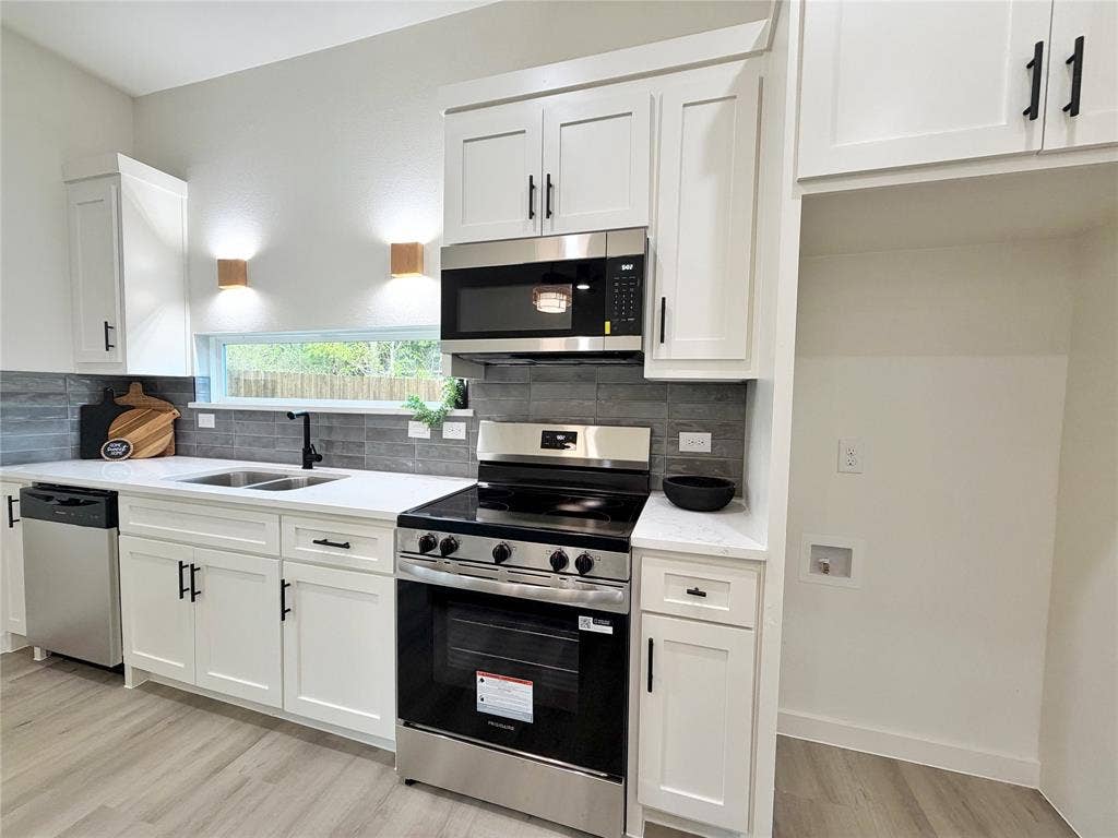 1802 Division Street, #B, Commerce, TX 75428 1802 Division Street, #B, Commerce, TX 75428