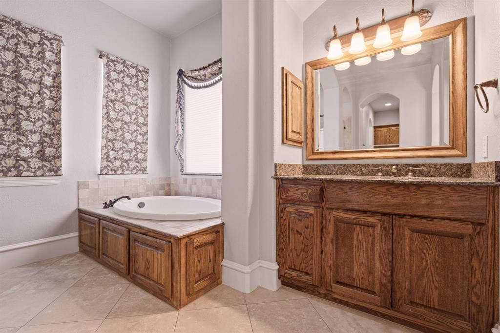 2270 Broad Brook Lane, Allen, TX 75013 Primary Bath