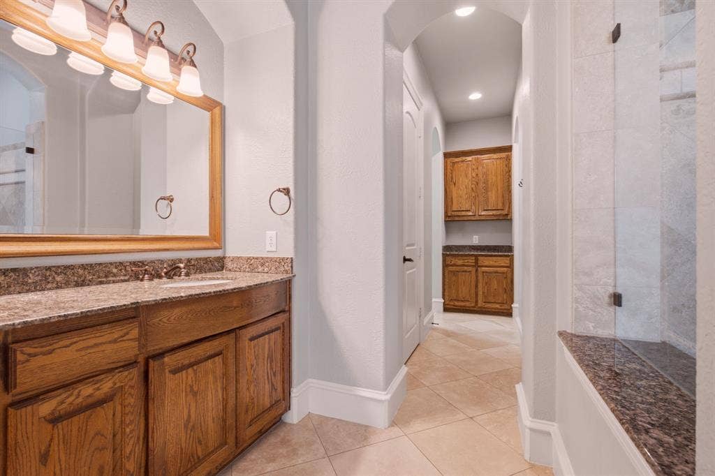2270 Broad Brook Lane, Allen, TX 75013 Primary Bath
