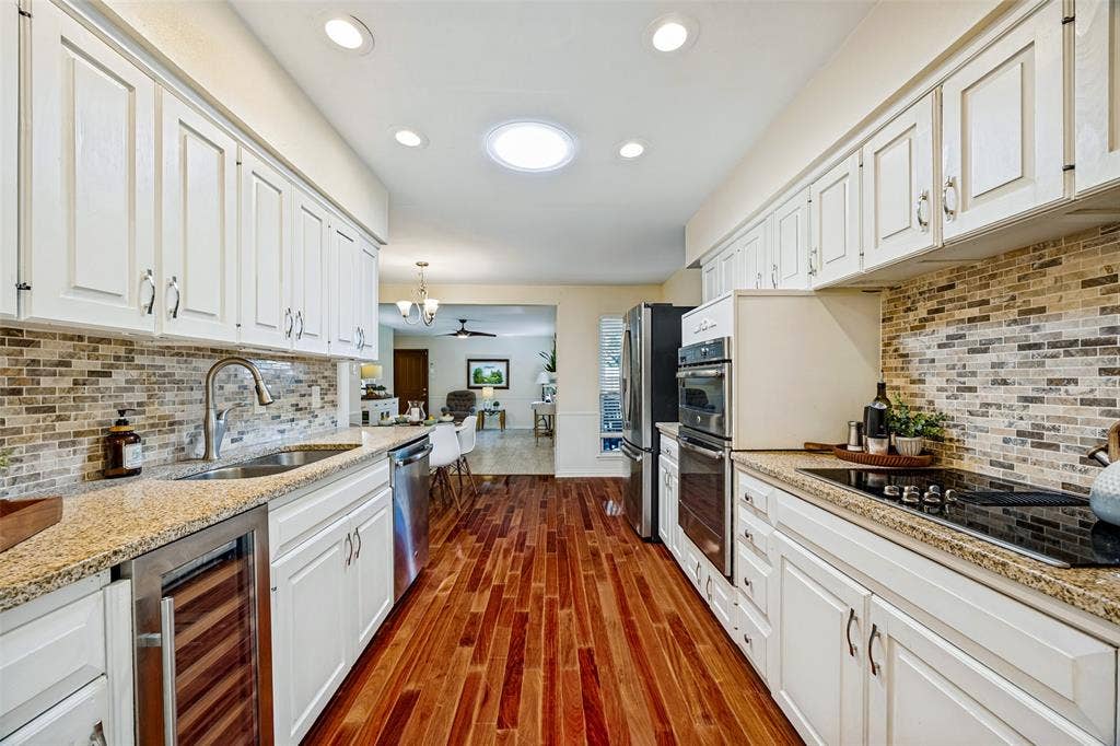 12555 Lochmeadows Drive, Dallas, TX 75244 12555 Lochmeadows Drive, Dallas, TX 75244