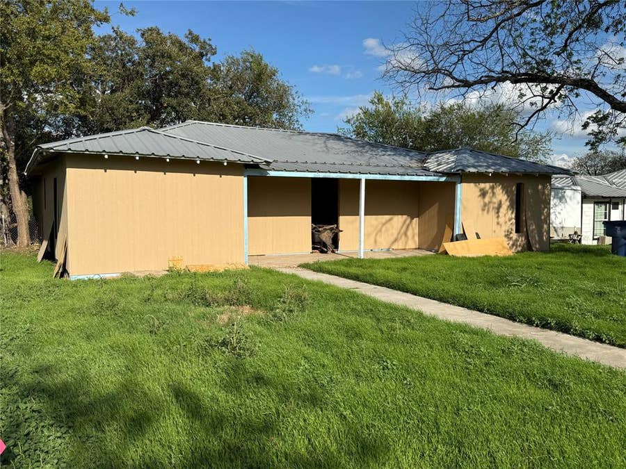Property photo for 904 7th Street, Brownwood, TX