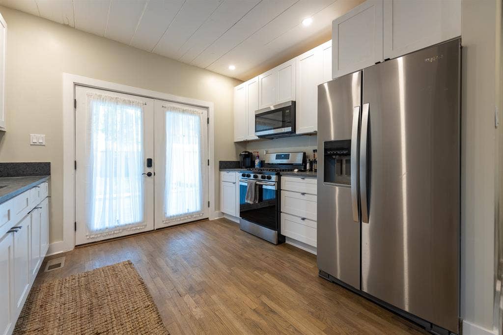 4514 Victor Street, Dallas, TX 75246 4514 Victor Street, Dallas, TX 75246