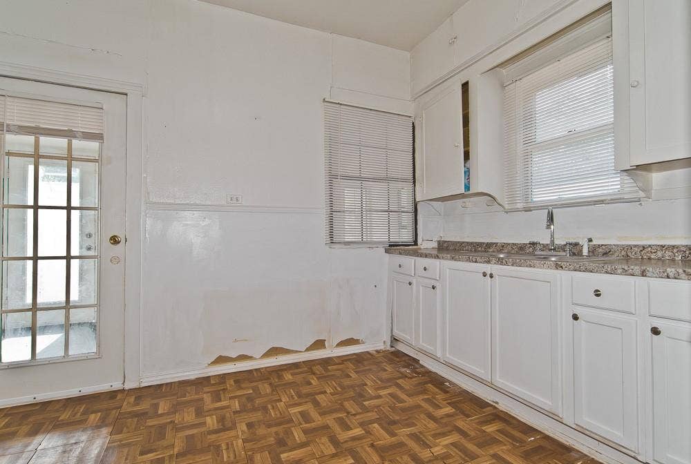 5518 Worth Street, Dallas, TX 75214 Kitchen