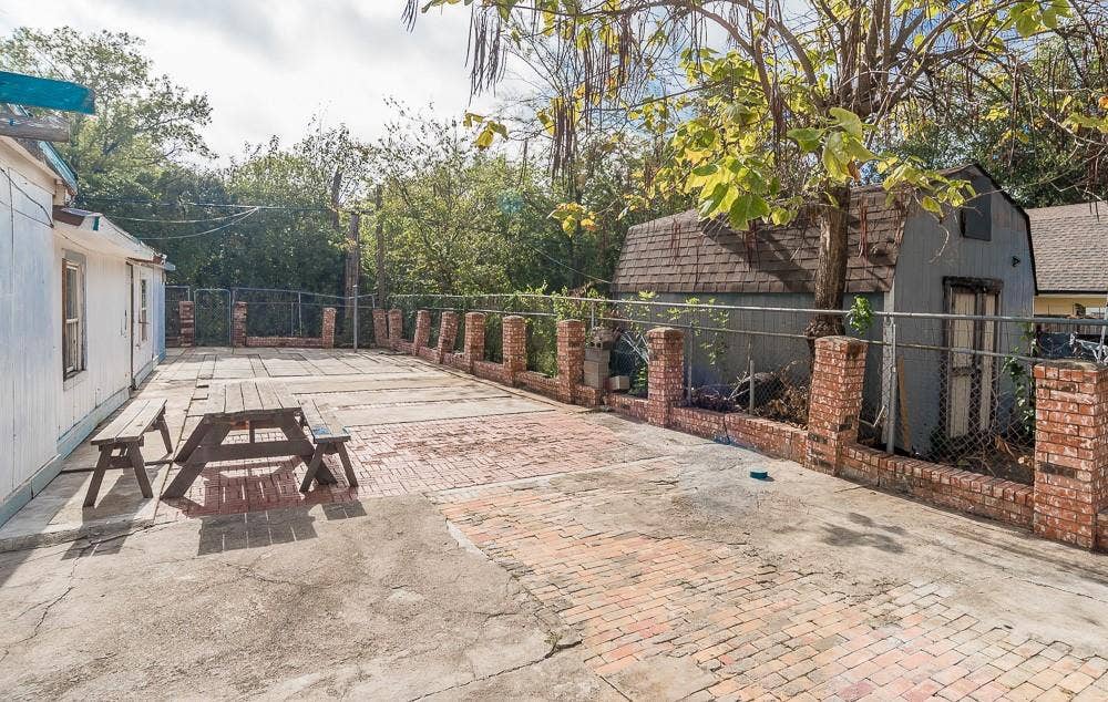 5518 Worth Street, Dallas, TX 75214 5518 Worth Street, Dallas, TX 75214