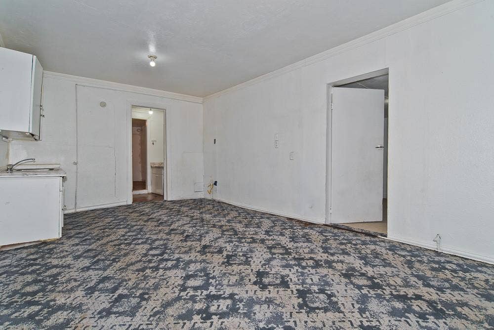 5518 Worth Street, Dallas, TX 75214 Separate Quarters - Dining-Kitchenette