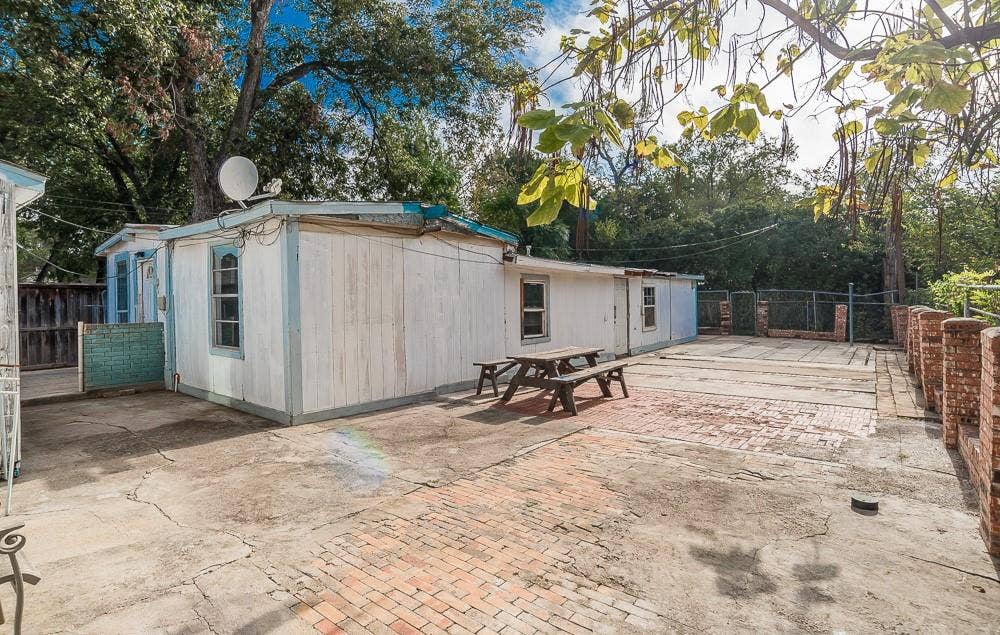 5518 Worth Street, Dallas, TX 75214 5518 Worth Street, Dallas, TX 75214