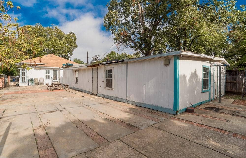 5518 Worth Street, Dallas, TX 75214 5518 Worth Street, Dallas, TX 75214