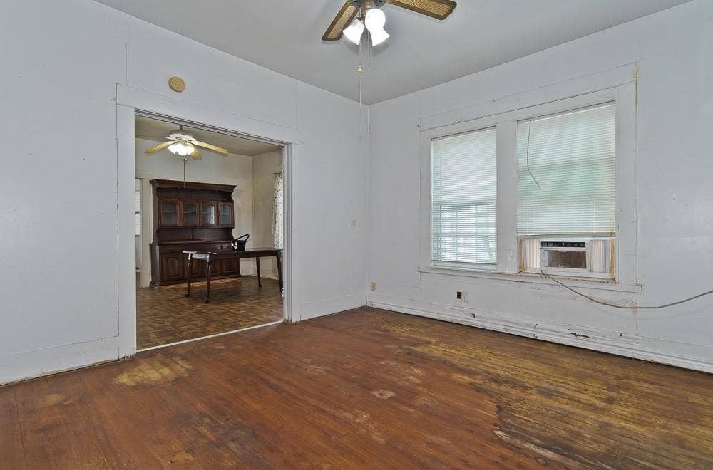 5518 Worth Street, Dallas, TX 75214 Living Room