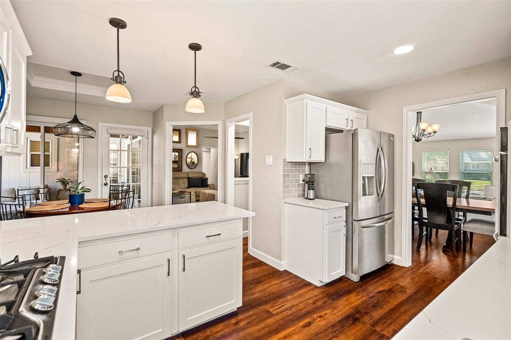 320 Brooks Lane, Coppell, TX 75019 320 Brooks Lane, Coppell, TX 75019