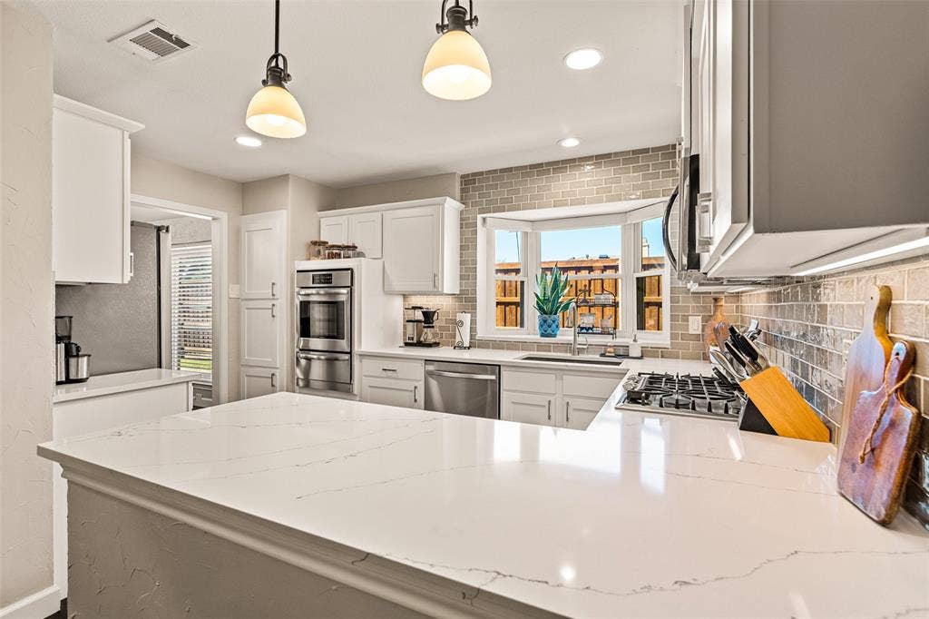 320 Brooks Lane, Coppell, TX 75019 320 Brooks Lane, Coppell, TX 75019