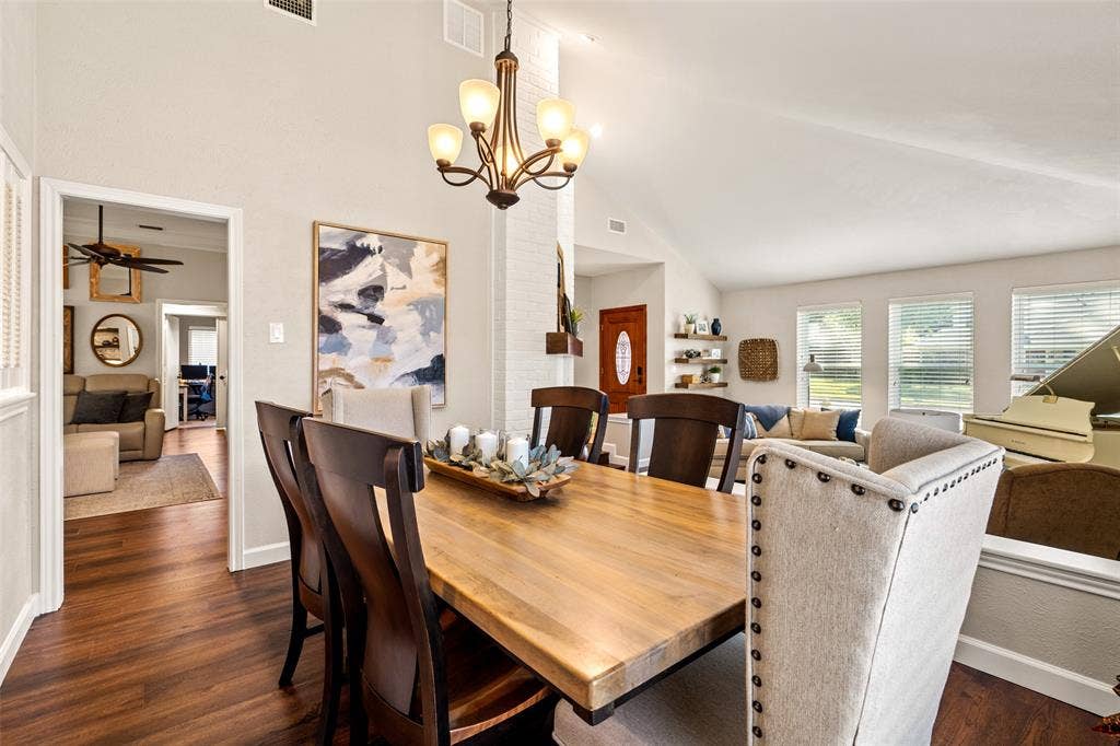 320 Brooks Lane, Coppell, TX 75019 320 Brooks Lane, Coppell, TX 75019