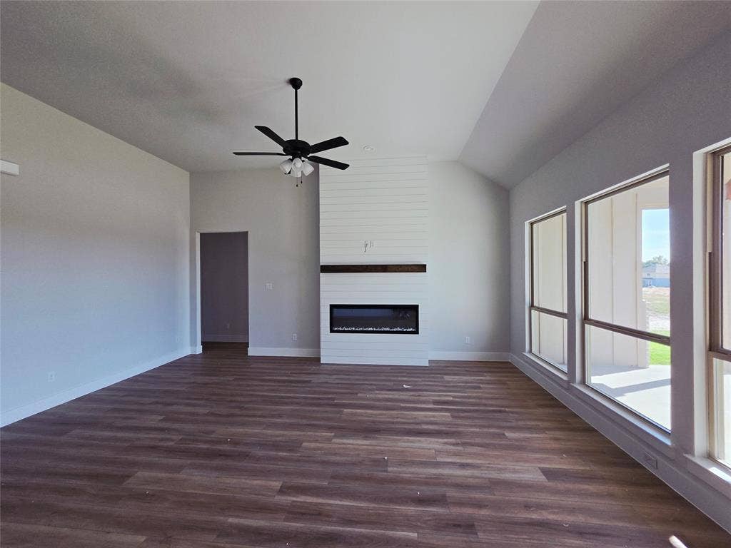 7010 Hayes Road, Midlothian, TX 76065 7010 Hayes Road, Midlothian, TX 76065