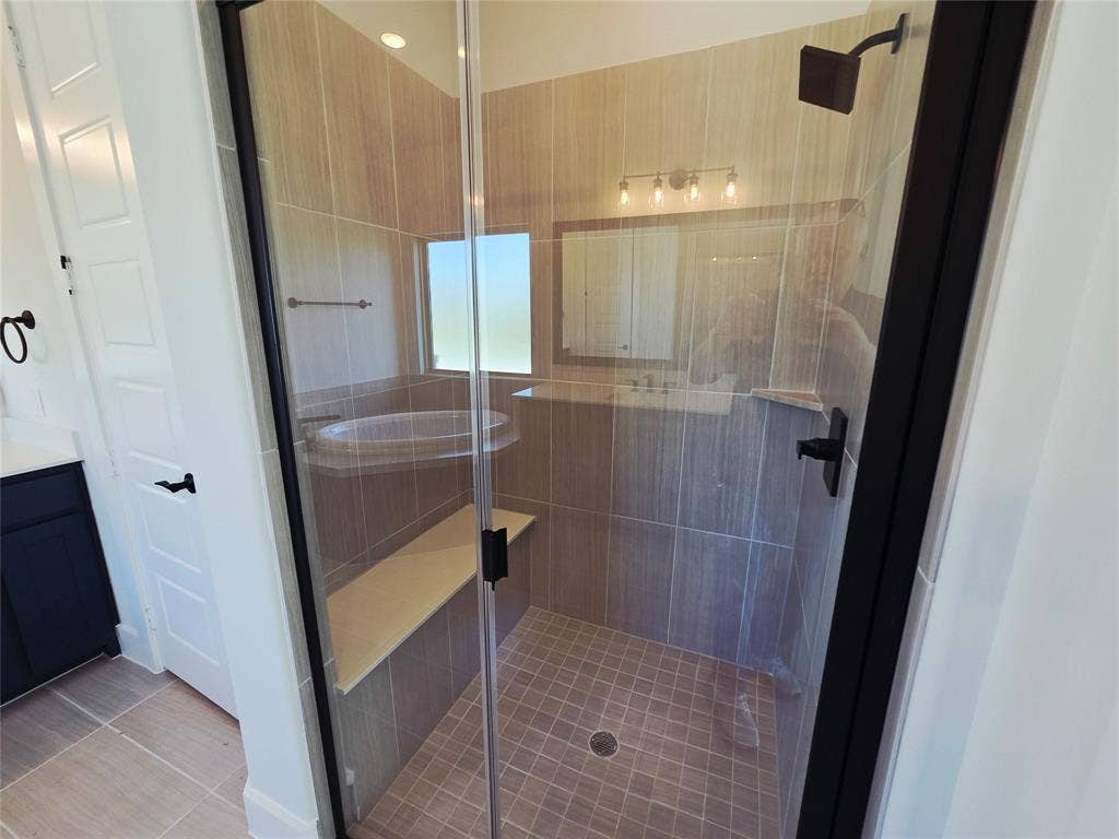 7010 Hayes Road, Midlothian, TX 76065 7010 Hayes Road, Midlothian, TX 76065