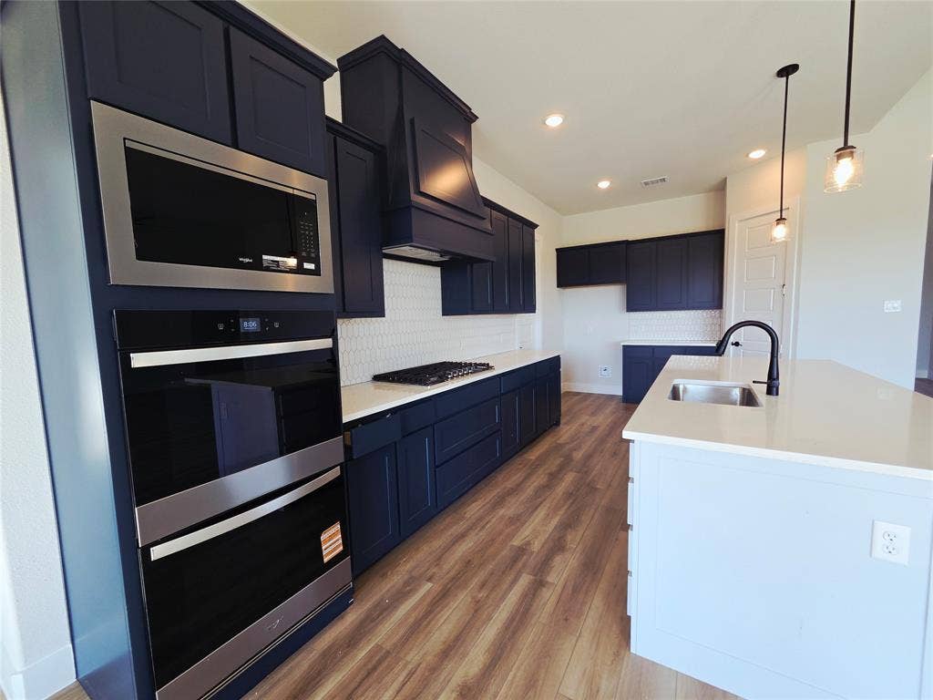7010 Hayes Road, Midlothian, TX 76065 7010 Hayes Road, Midlothian, TX 76065