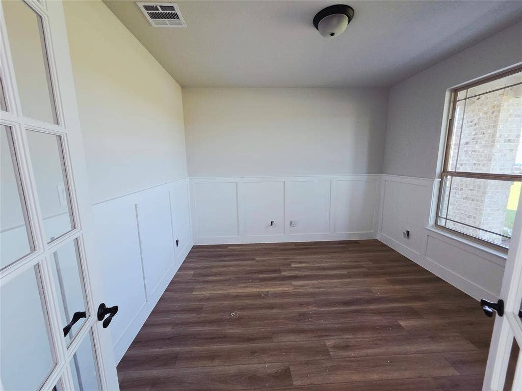 7020 Hayes Road, Midlothian, TX 76065