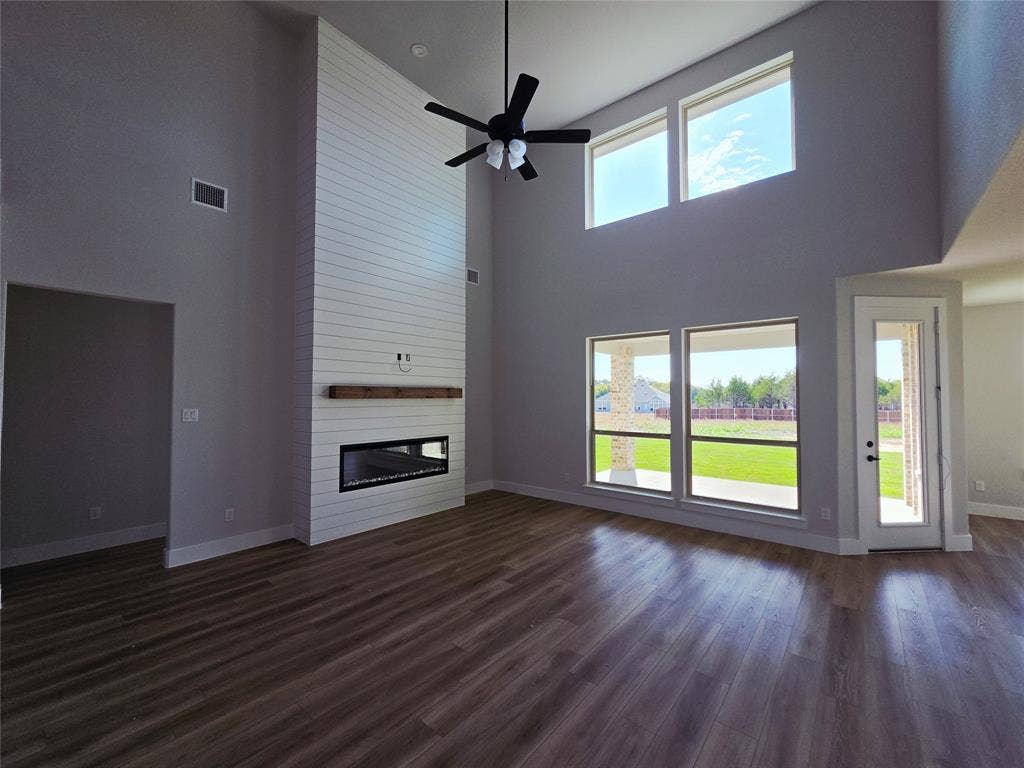 7020 Hayes Road, Midlothian, TX 76065