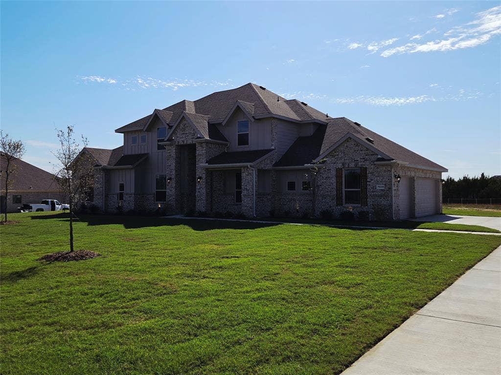 7020 Hayes Road, Midlothian, TX 76065