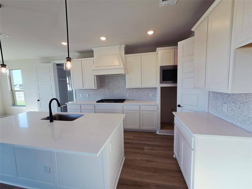 7020 Hayes Road, Midlothian, TX 76065