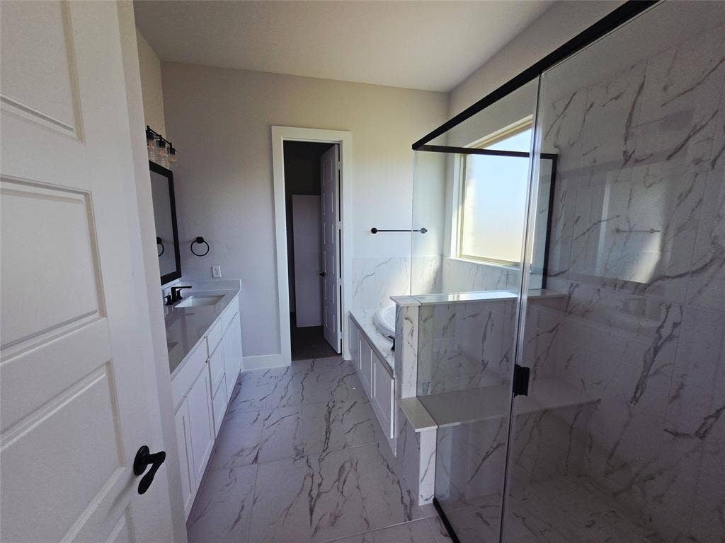 7020 Hayes Road, Midlothian, TX 76065