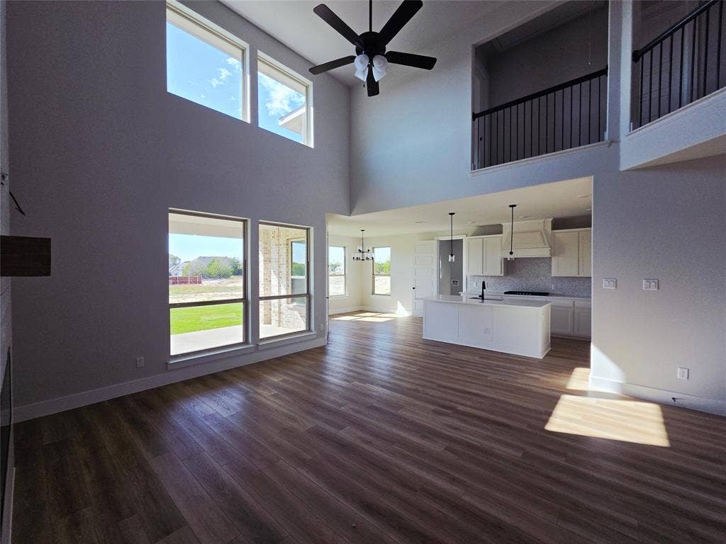 7020 Hayes Road, Midlothian, TX 76065