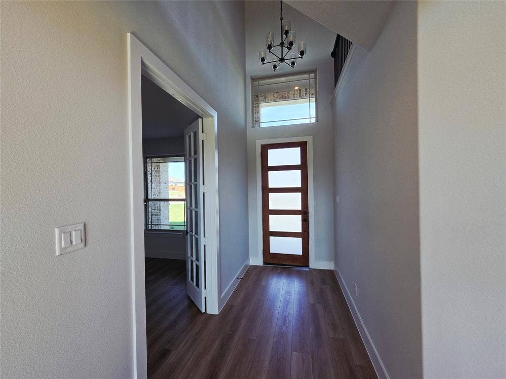 7020 Hayes Road, Midlothian, TX 76065