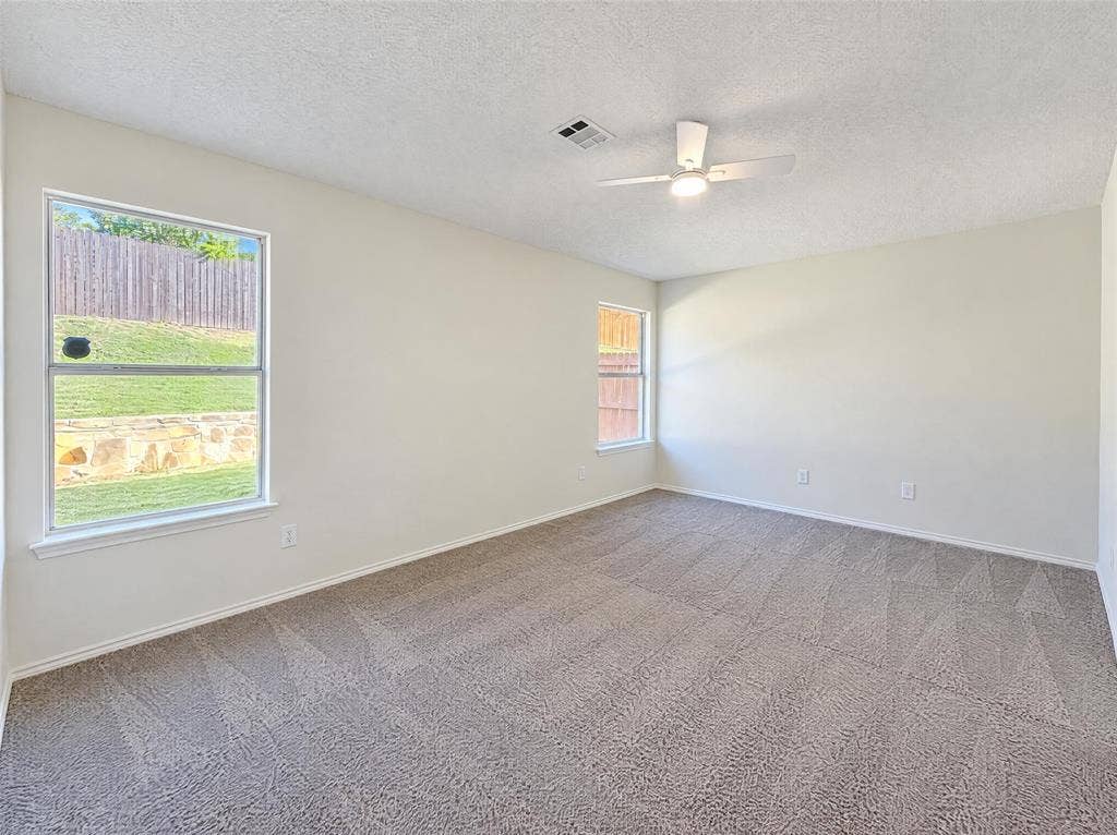 4541 Crystal Lane, Garland, TX 75043 4541 Crystal Lane, Garland, TX 75043