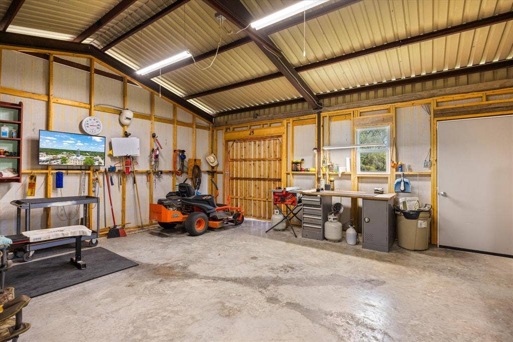 9606 Glen Rose Highway, Granbury, TX 76048