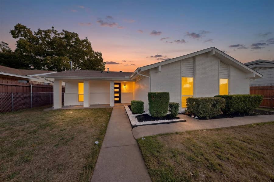 Property photo for 2524 N Saint Augustine Drive, Dallas, TX
