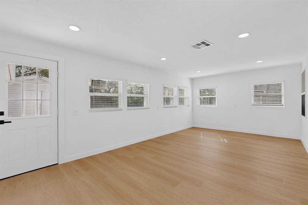 2524 N Saint Augustine Drive, Dallas, TX 75227 2524 N Saint Augustine Drive, Dallas, TX 75227
