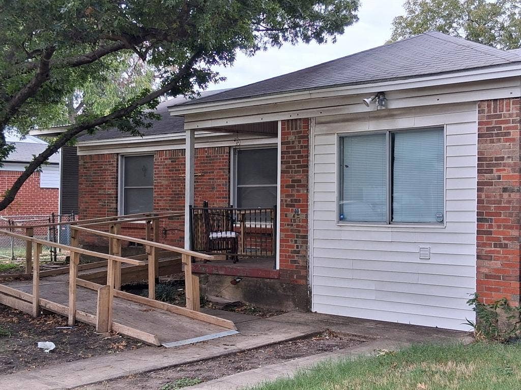 10515 Desdemona Drive, Dallas, TX 75228 10515 Desdemona Drive, Dallas, TX 75228