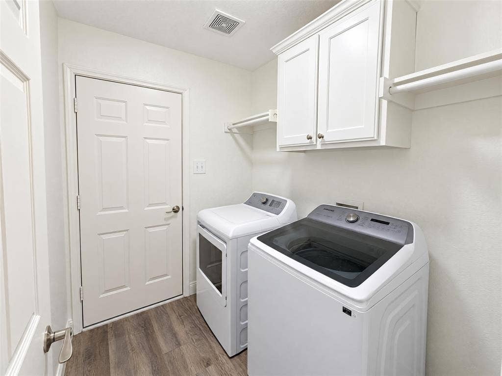 2830 Beacon Hill Drive, Rockwall, TX 75087 2830 Beacon Hill Drive, Rockwall, TX 75087