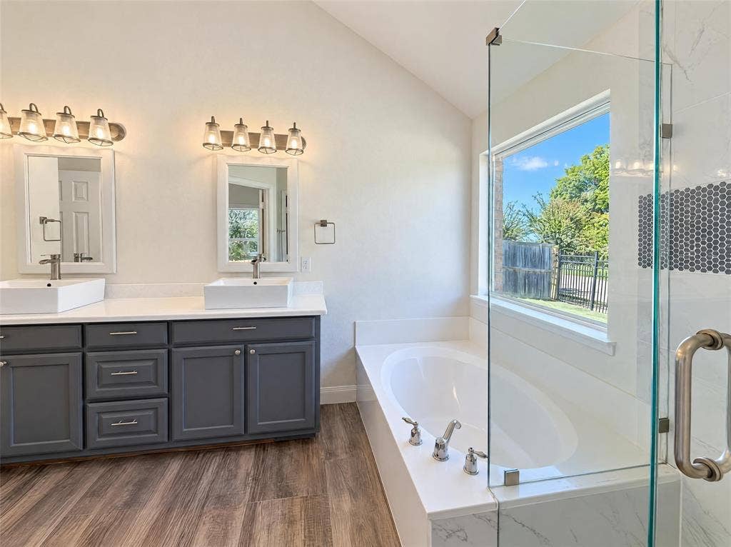 2830 Beacon Hill Drive, Rockwall, TX 75087 2830 Beacon Hill Drive, Rockwall, TX 75087