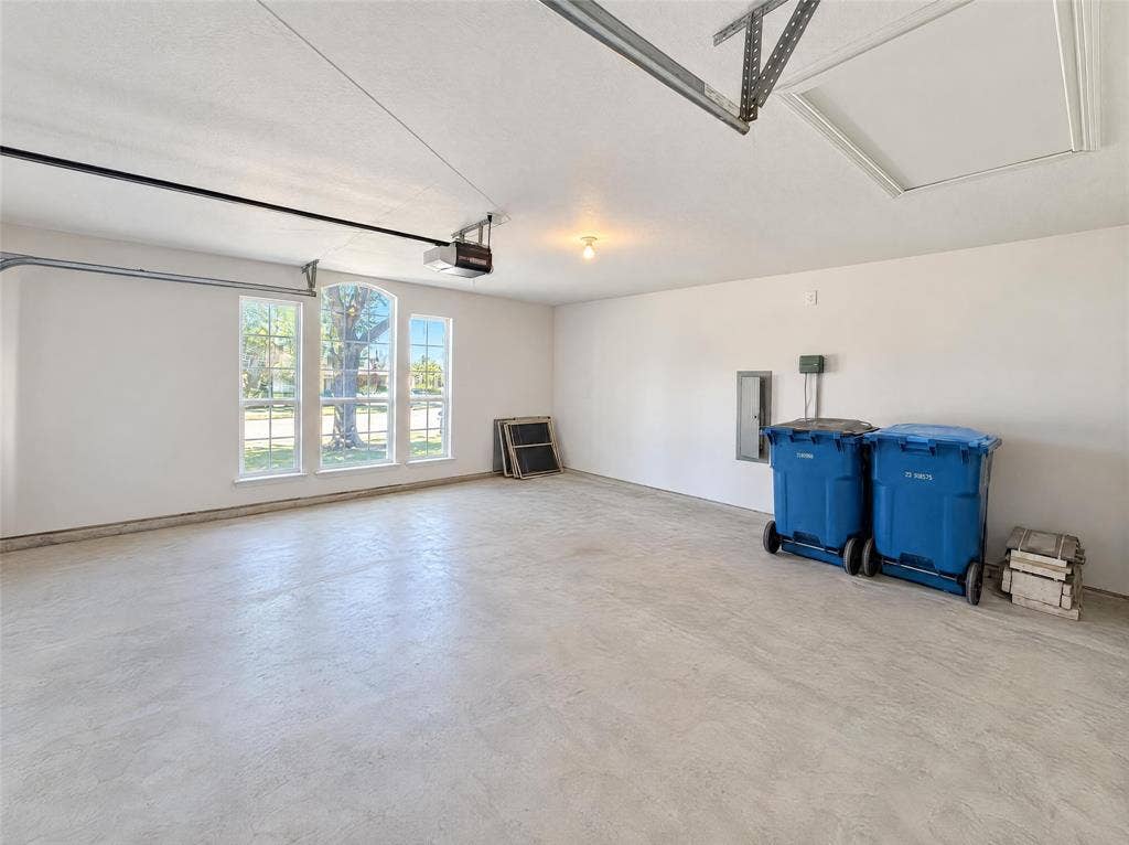 2830 Beacon Hill Drive, Rockwall, TX 75087 2830 Beacon Hill Drive, Rockwall, TX 75087
