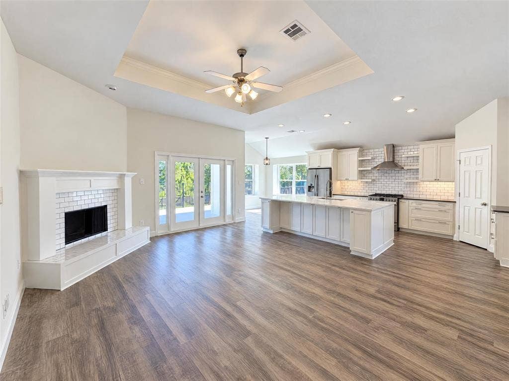 2830 Beacon Hill Drive, Rockwall, TX 75087 2830 Beacon Hill Drive, Rockwall, TX 75087