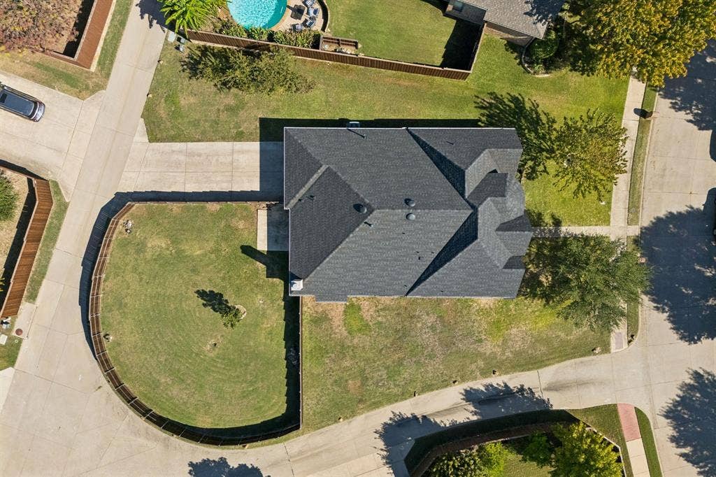 833 Glenmere Court, Rockwall, TX 75087