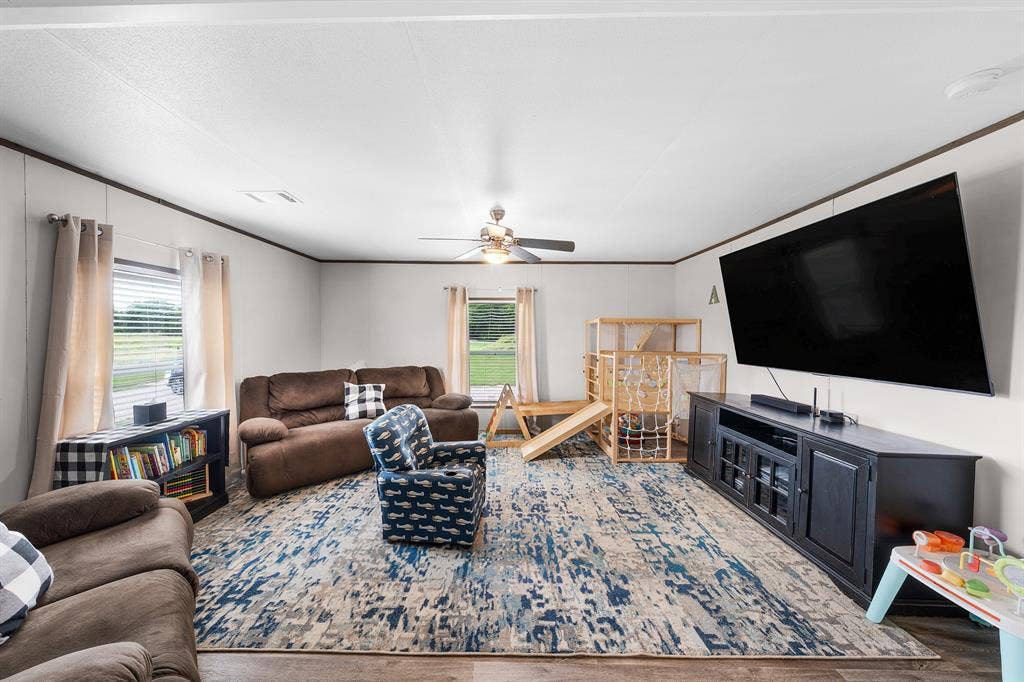 2871 County Road 1076, Celeste, TX 75423