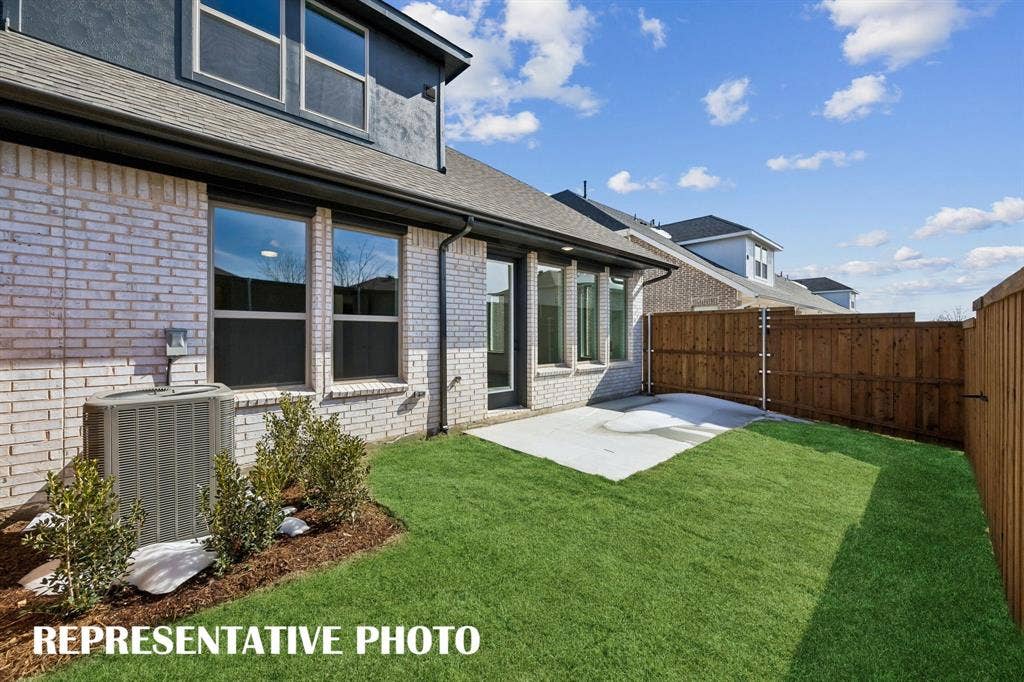 3567 Pierce Lane, Grand Prairie, TX 75052 Our Walker floor plan offers a private fenced back yard where you can enjoy the great outdoors! REPRESENTATIVE PHOTO