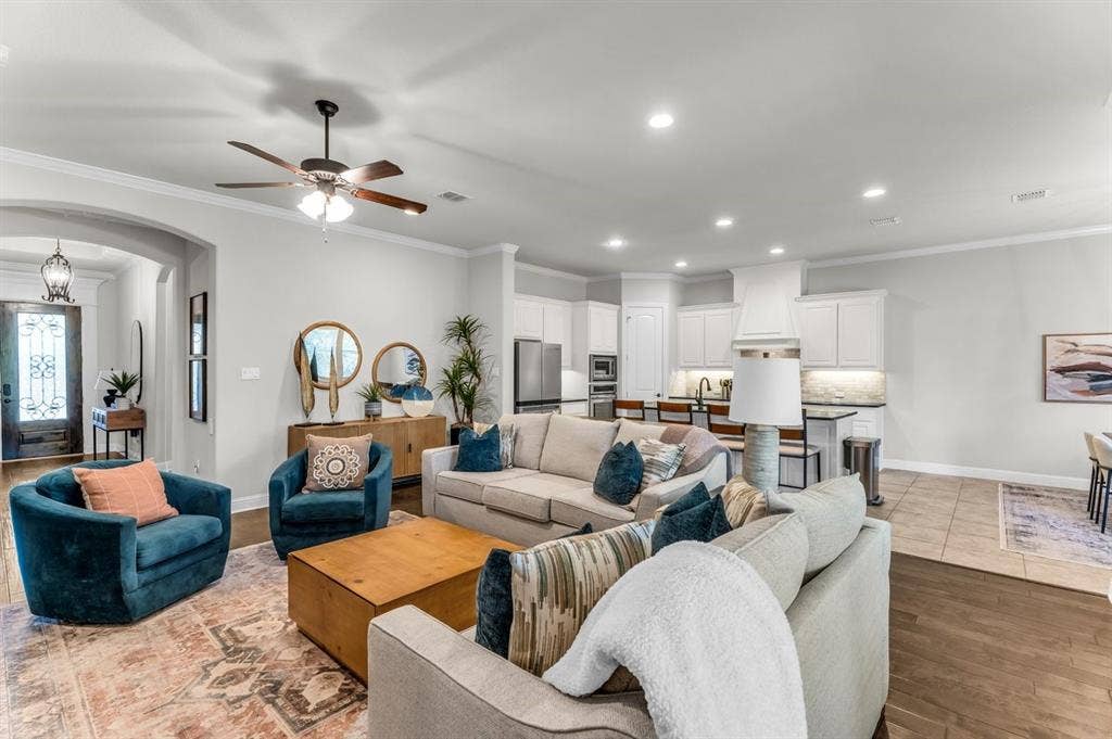 17050 Dominion Drive, Woodway, TX 76712 17050 Dominion Drive, Woodway, TX 76712