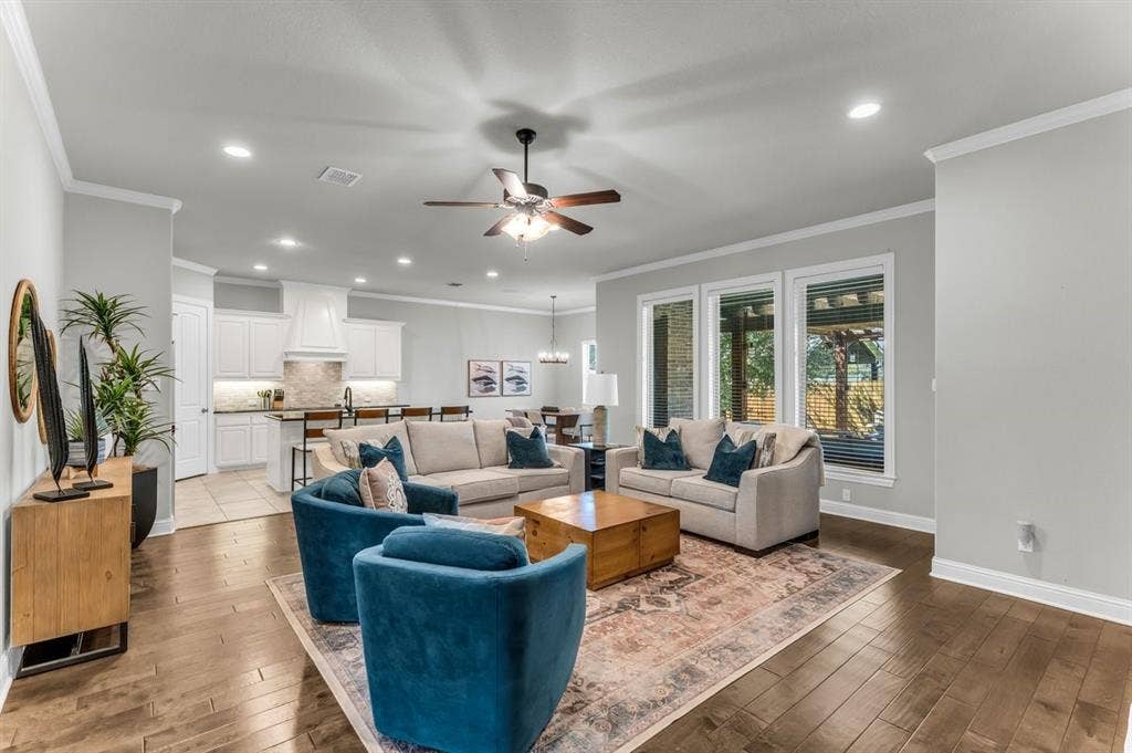 17050 Dominion Drive, Woodway, TX 76712 17050 Dominion Drive, Woodway, TX 76712